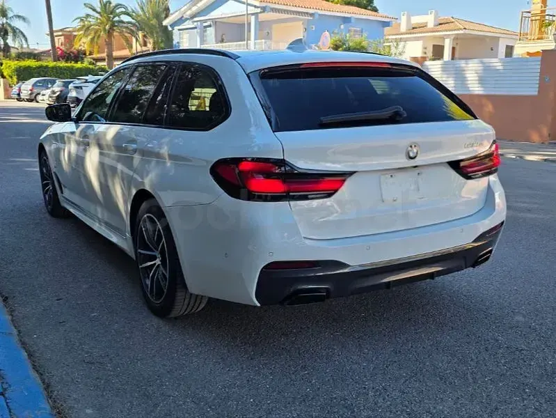 Usado BMW 530e 292 CV (214 kW) 2021 Blanco Familiar