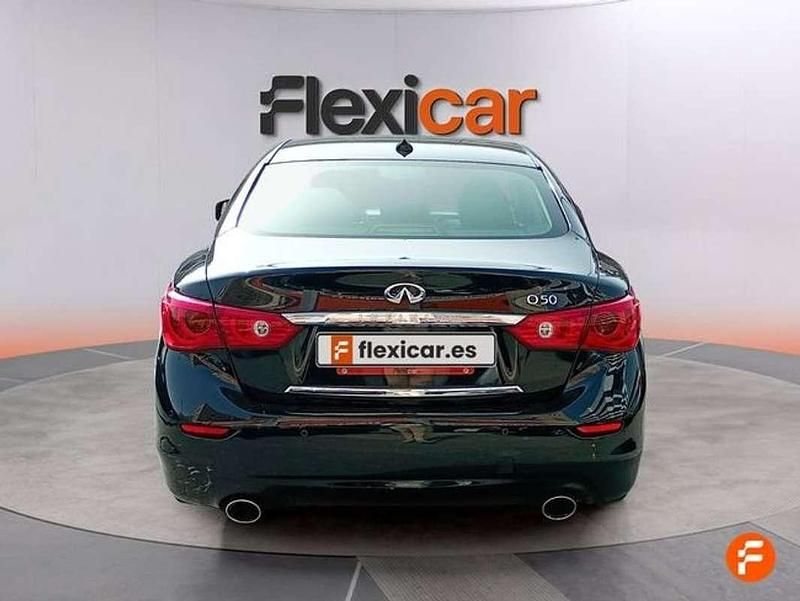 Usado Infiniti Q50 170 CV (125 kW) 2017 Negro Berlina