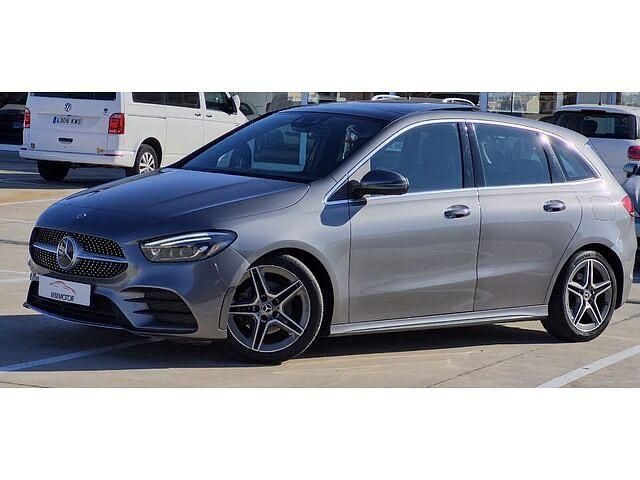 Usado Mercedes B200 163 CV (119 kW) 2019 Gris Monovolumen