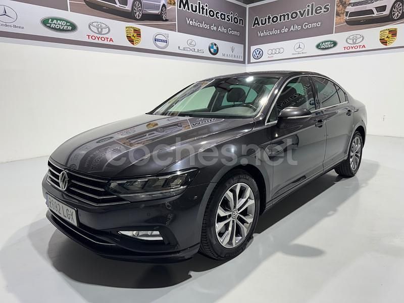 Gris / plata Usado 2020 VW Passat Berlina | 12.990 € (Precio justo) - Imagen 1/4