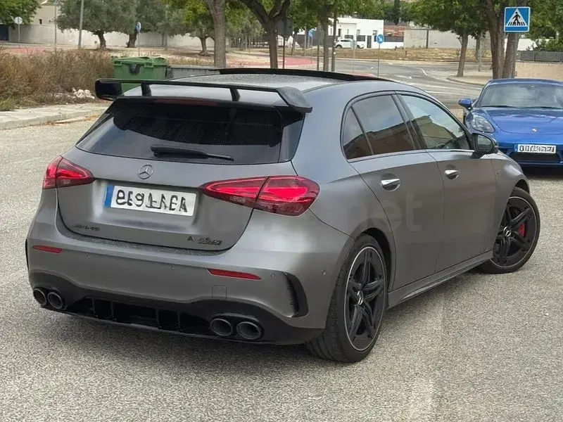 Usado Mercedes A45 AMG 421 CV (309 kW) 2024 Gris / plata Utilitario