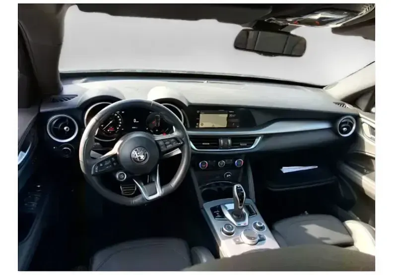 Usado Alfa Romeo Stelvio Veloce 209 CV (153 kW) 2023 Gris SUV