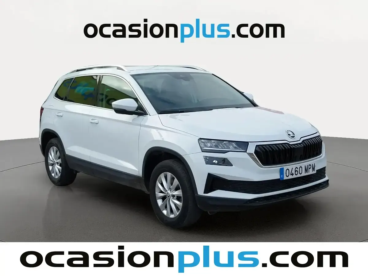 Usado Skoda Karoq Selection 115 CV (84 kW) 2024 Blanco SUV