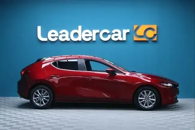 Usado Mazda 3 116 CV (85 kW) 2019 Rojo Berlina