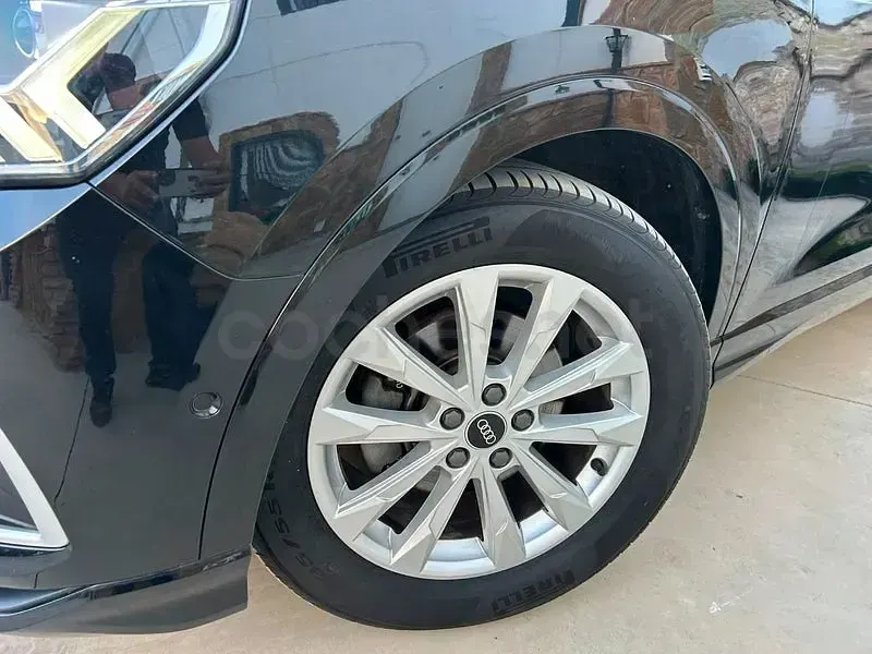 Usado Audi Q3 Ambiente 150 CV (110 kW) 2021 Negro SUV