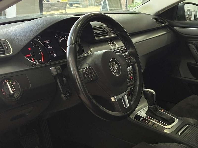 Usado VW CC 150 CV (110 kW) 2016 Gris / plata Berlina