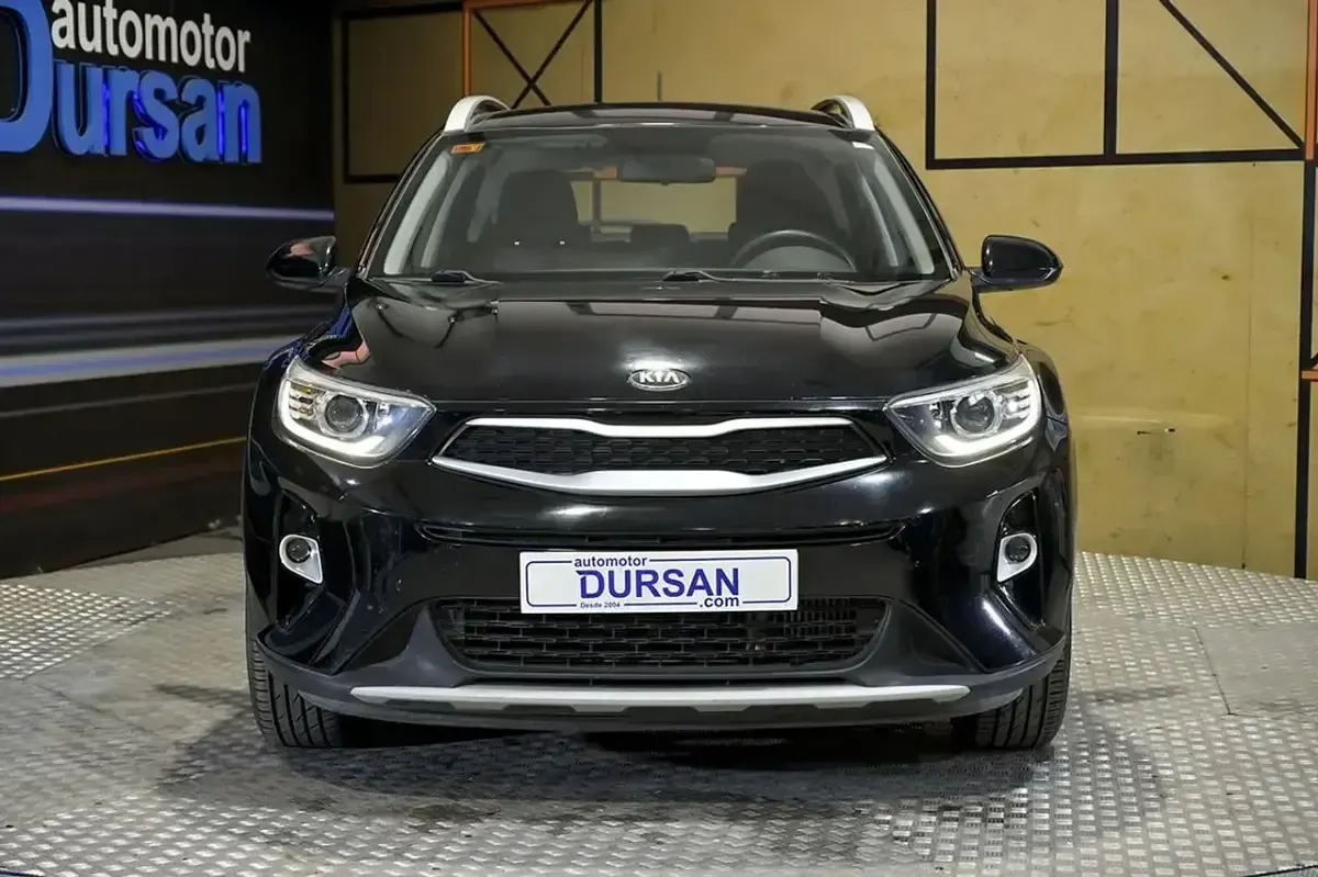 Usado Kia Stonic 101 CV (74 kW) 2019 Negro SUV