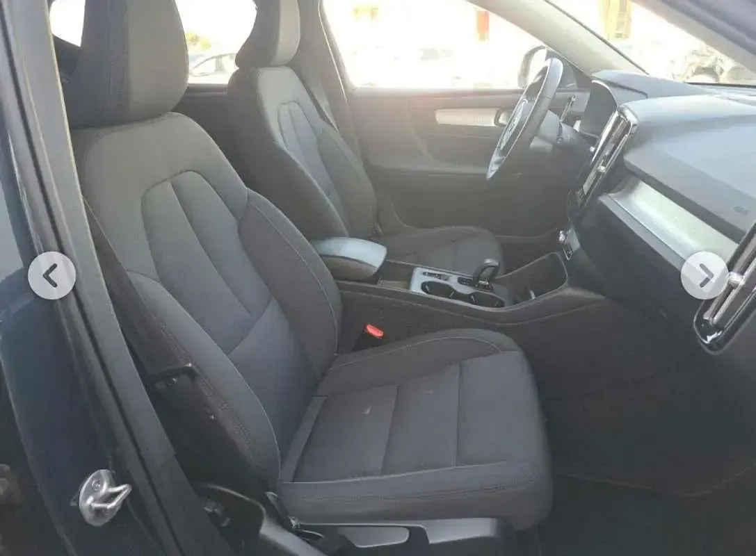 Usado Volvo XC40 Inscription 262 CV (192 kW) 2022 Azul SUV