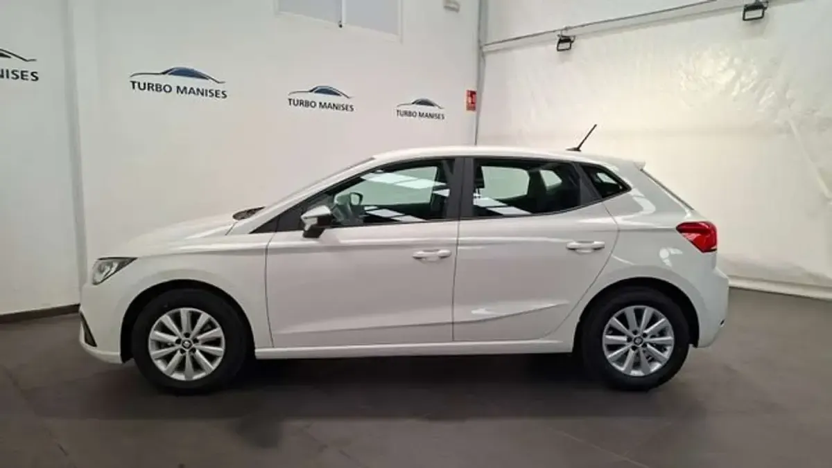 Usado Seat Ibiza Style 116 CV (85 kW) 2023 Blanco Utilitario