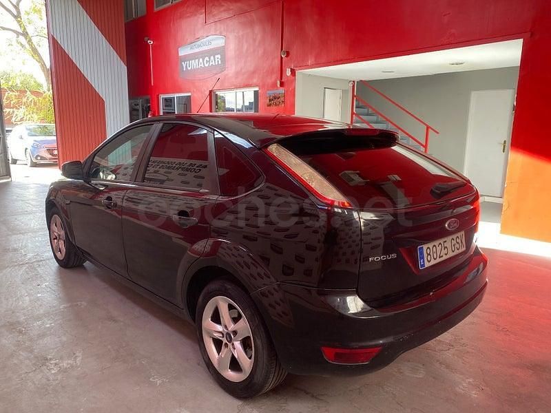 Usado Ford Focus Trend 109 CV (80 kW) 2009 Negro Berlina
