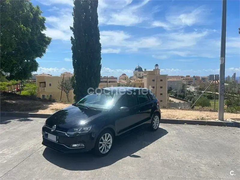 Usado VW Polo Sportline 105 CV (77 kW) 2016 Negro Berlina