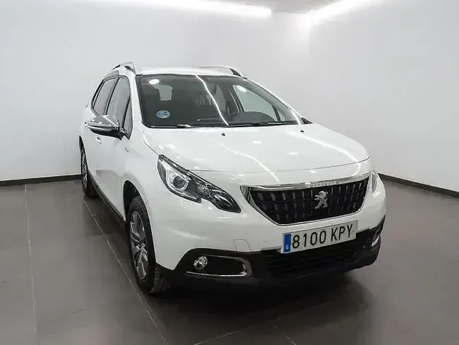 Usado Peugeot 2008 Style 82 CV (60 kW) 2018 Blanco SUV