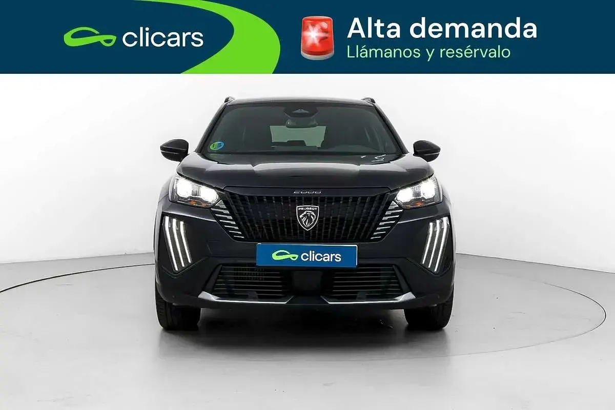 Usado Peugeot 2008 Allure 136 CV (100 kW) 2025 Negro SUV