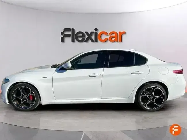 Usado Alfa Romeo Giulia Sprint 200 CV (147 kW) 2021 Blanco Berlina
