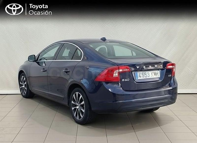 Usado Volvo S60 Momentum 151 CV (111 kW) 2018 Azul Berlina