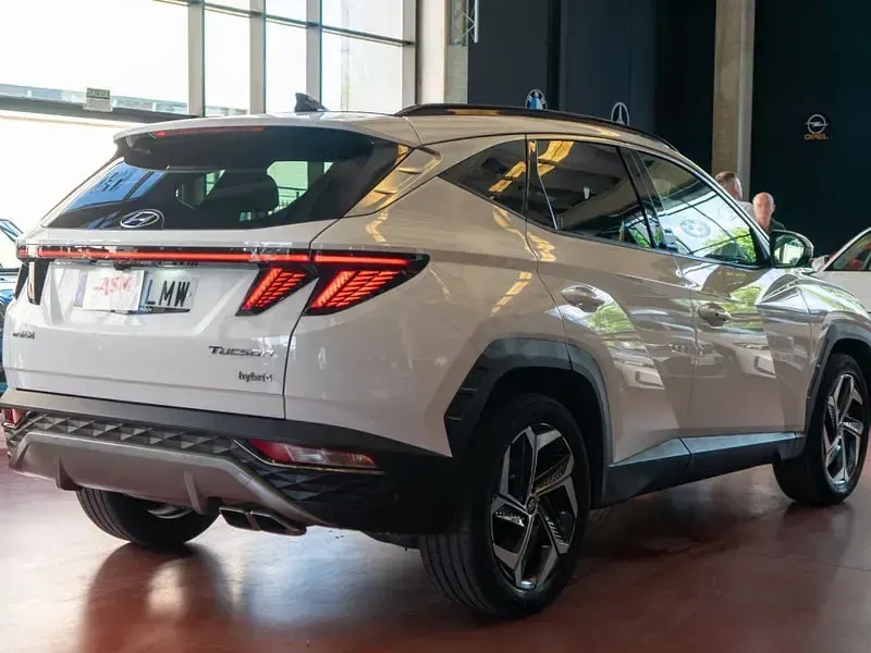 Usado Hyundai Tucson Style 230 CV (169 kW) 2021 Blanco SUV