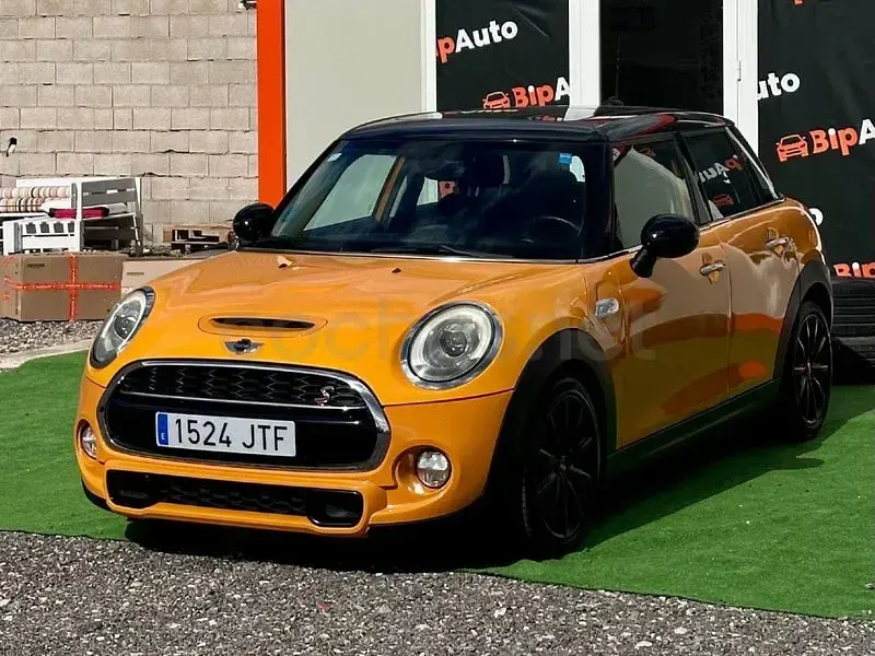 Usado Mini Cooper SD 170 CV (125 kW) 2016 Naranja Utilitario