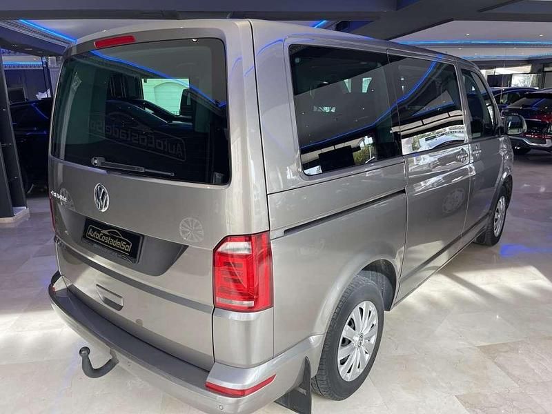 Usado VW Caravelle 150 CV (110 kW) 2019 Marrón Monovolumen