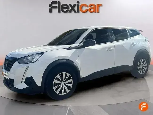 Usado Peugeot 2008 Active 110 CV (80 kW) 2022 Blanco SUV