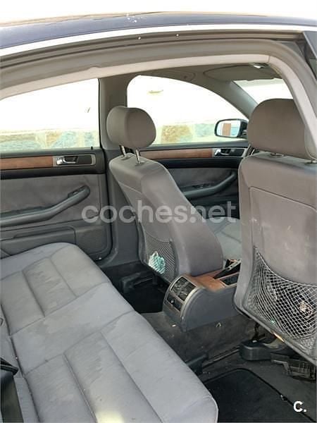 Usado Audi A6 165 CV (121 kW) 1999 Azul Familiar