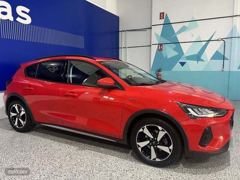 Rojo Usado 2024 Ford Focus Active Berlina | 20.995 € (Super precio) - Imagen 1/4