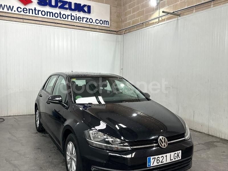Negro Usado 2020 VW Golf VII Edition Berlina | 14.800 € (Caro) - Imagen 1/4