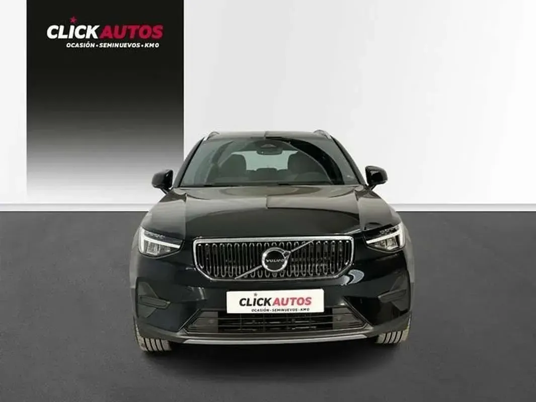 Usado Volvo XC40 Core 163 HP (119 kW) 2023 Preto SUV