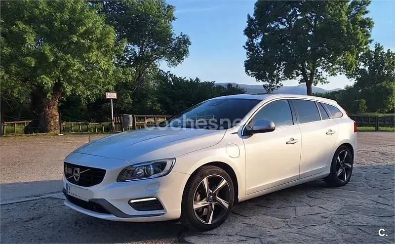 Usado Volvo V60 Summum 231 CV (169 kW) 2016 Blanco Familiar