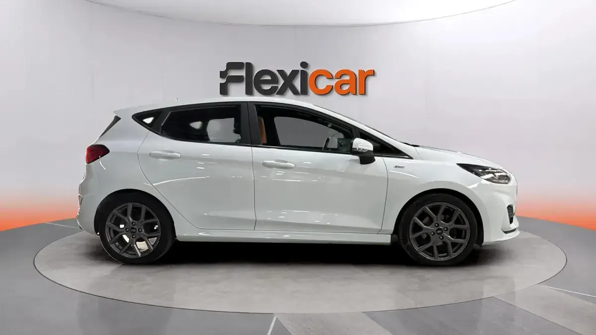 Usado Ford Fiesta ST-Line 125 CV (91 kW) 2022 Blanco Utilitario