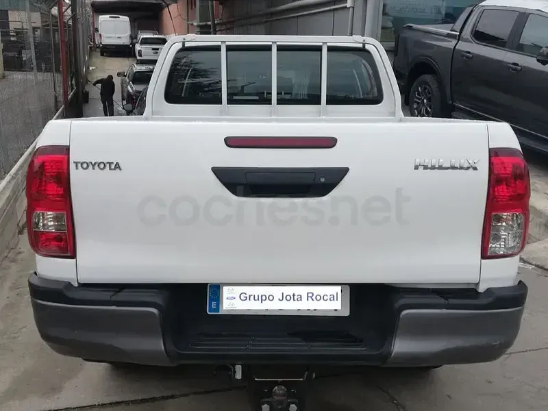 Usado Toyota HiLux 150 CV (110 kW) 2024 Blanco Pickup/Camioneta