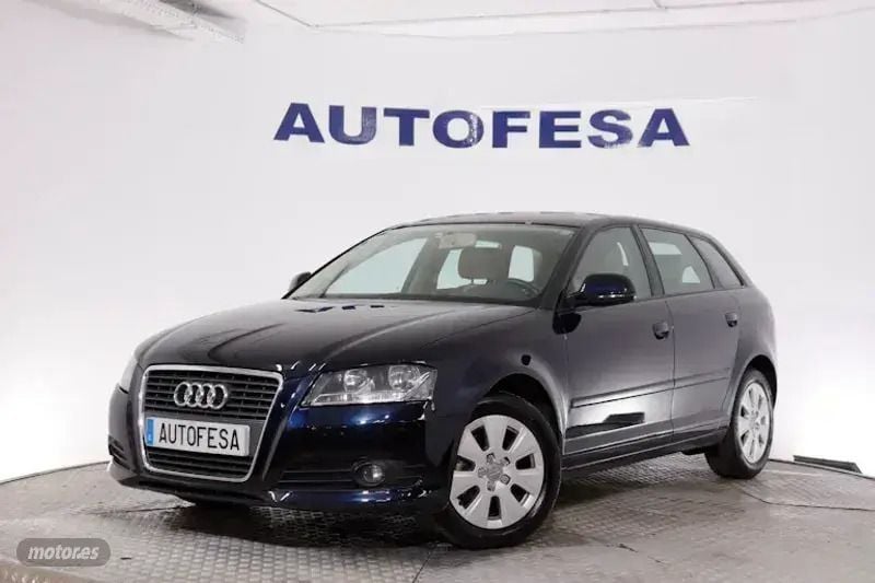 Negro Usado 2010 Audi A3 Ambition | 9800 € (Precio justo) - Imagen 1/4