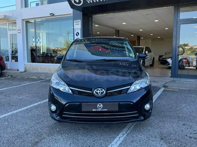 Usado Toyota Verso Comfort 124 CV (91 kW) 2014 Negro Monovolumen