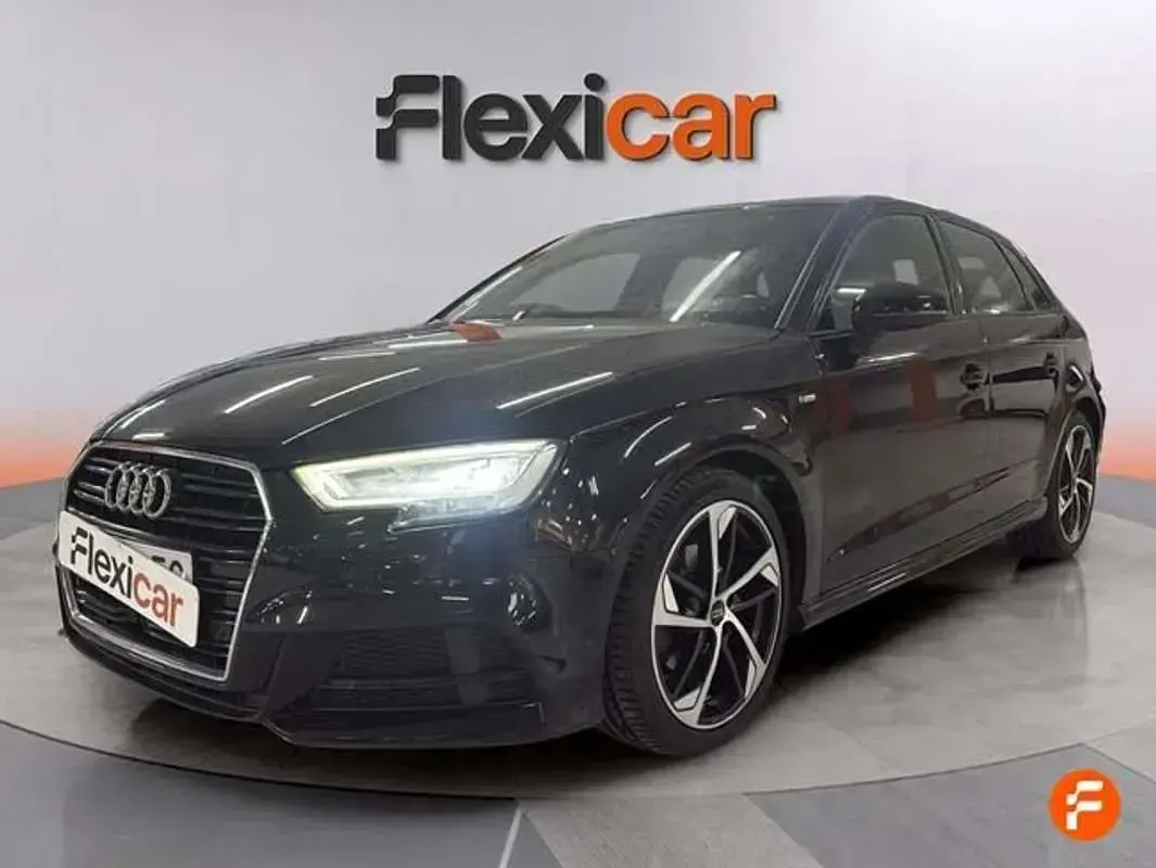 Usado Audi A3 Sportback 116 CV (85 kW) 2020 Negro Utilitario