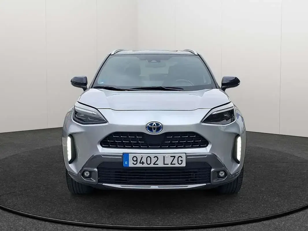 Usado Toyota Yaris Cross 116 CV (85 kW) 2022 Plateado SUV