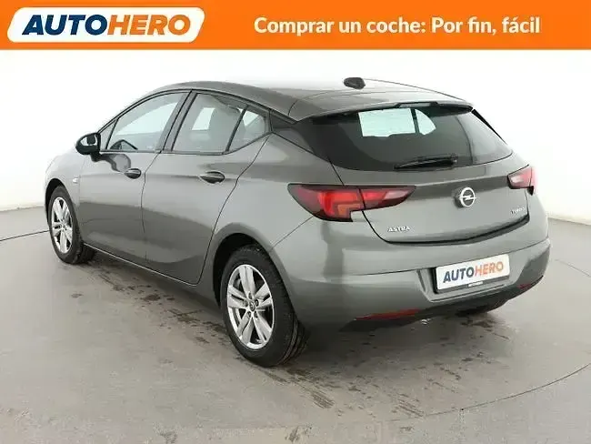 Usado Opel Astra Excellence 125 CV (91 kW) 2017 Gris Berlina