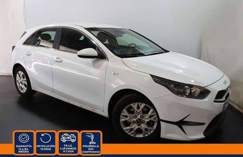 Blanco Usado 2023 Kia Ceed Utilitario | 17.490 € (Buen precio) - Imagen 1/4
