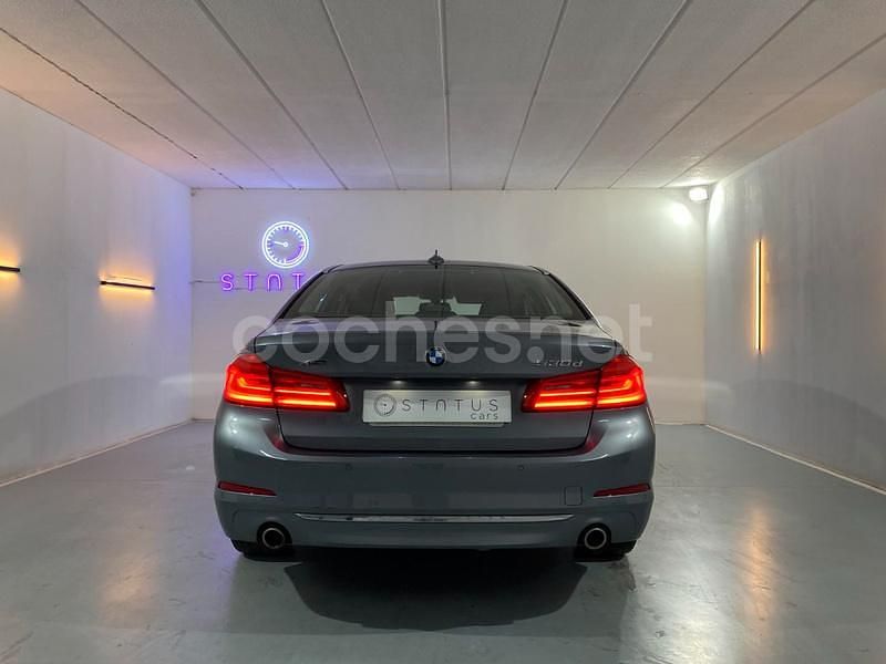 Usado BMW 530 Luxury Line 265 CV (194 kW) 2017 Gris / plata Berlina