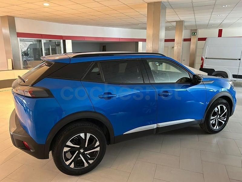 Usado Peugeot 2008 Allure 130 CV (95 kW) 2022 Azul SUV
