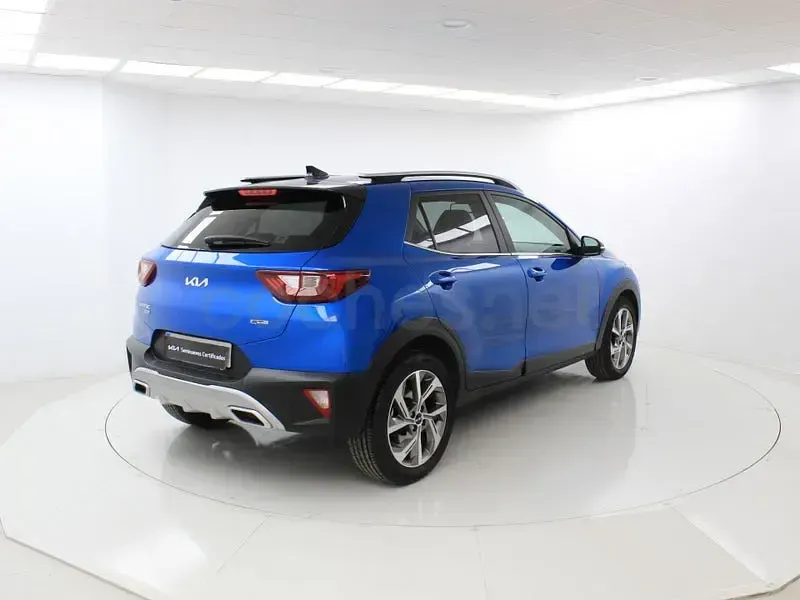 Usado Kia Stonic GT-Line 100 CV (73 kW) 2023 Azul SUV