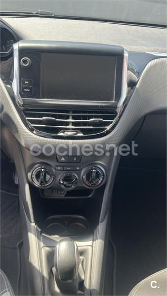 Usado Peugeot 208 Access 75 CV (55 kW) 2016 Gris / plata Utilitario