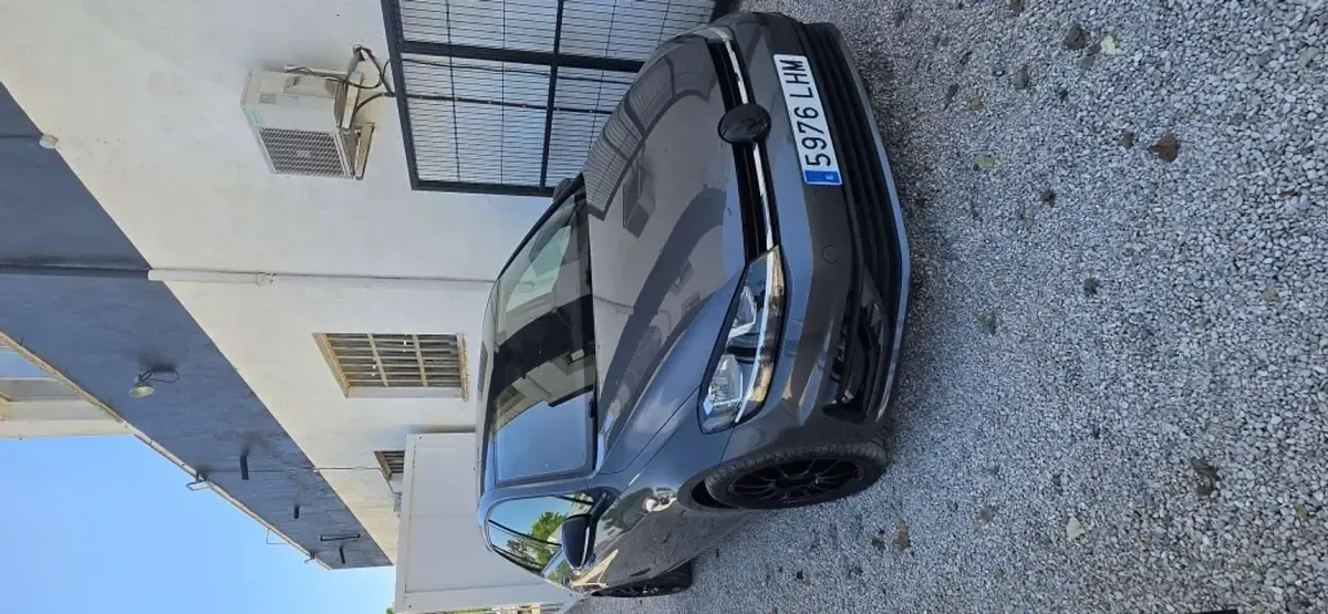 Usado VW Golf VIII Edition 131 CV (96 kW) 2020 Gris Utilitario