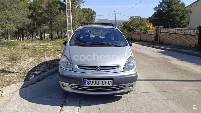 Usado Citroën Xsara Picasso 95 CV (69 kW) 2003 Gris / plata Monovolumen