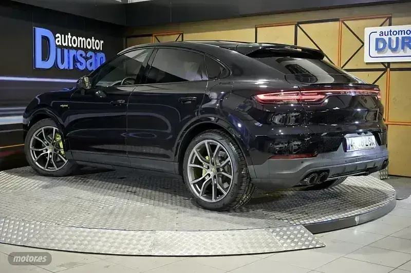 Usado Porsche Cayenne 462 CV (339 kW) 2021 Negro SUV
