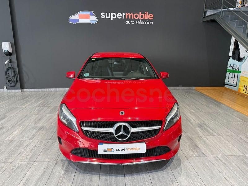 Usado Mercedes A180 122 HP (89 kW) 2018 Vermelho Sedan
