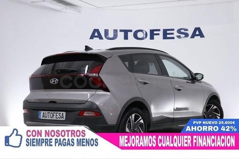 Usado Hyundai Bayon 100 CV (73 kW) 2021 Gris / plata SUV