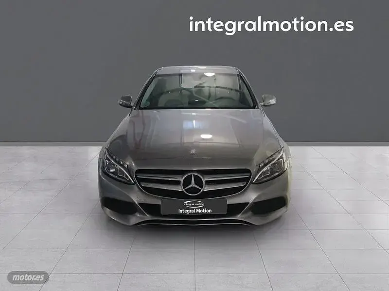 Usado Mercedes C180 156 CV (114 kW) 2017 Gris Berlina