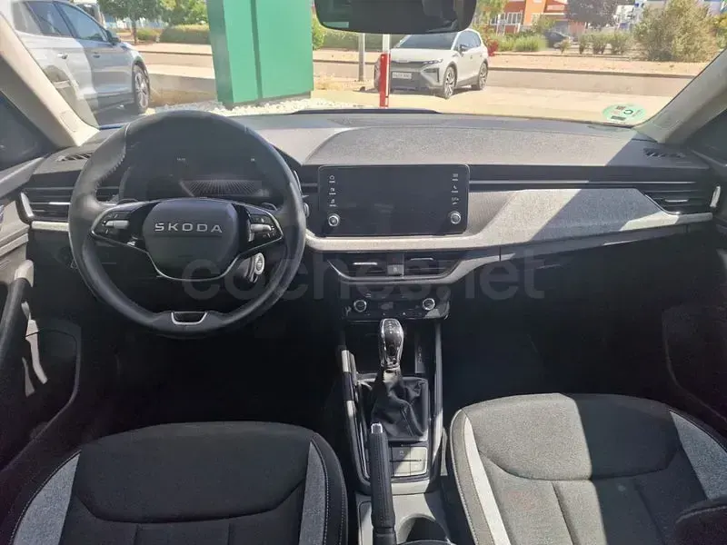 Usado Skoda Kamiq Selection 150 CV (110 kW) 2025 Blanco SUV