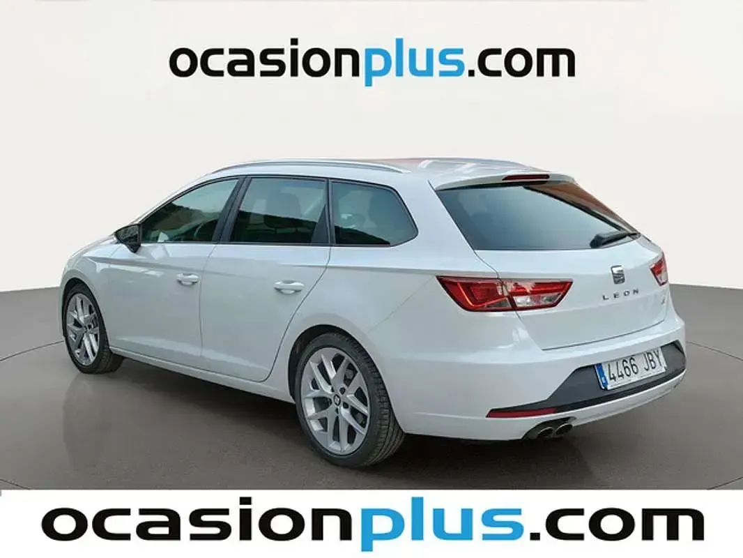 Usado Seat Leon ST FR 180 CV (132 kW) 2014 Blanco Familiar