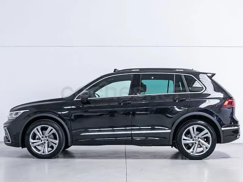 Usado VW Tiguan Allspace R-line 150 CV (110 kW) 2022 Negro SUV