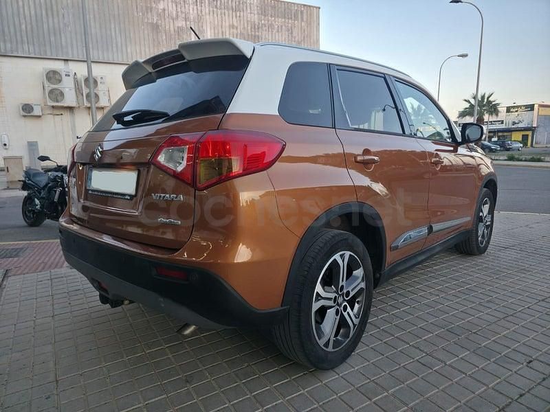 Usado Suzuki Vitara GLX 120 CV (88 kW) 2015 Naranja SUV